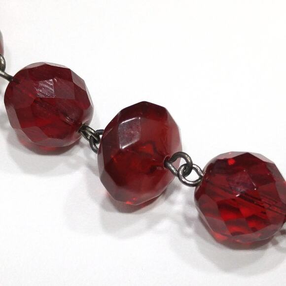 Liz Claiborne Long Red Beaded Necklace 34 Inch Faceted Glass Beads Vintage - Picture 3 of 7